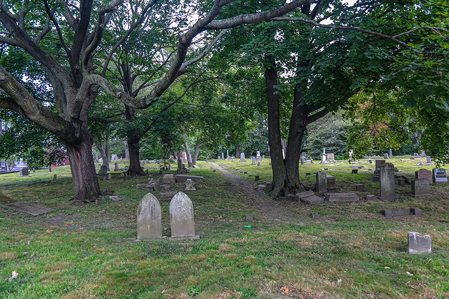 garden_cemetery1